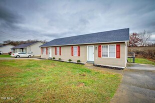 754 Old Stage Rd in Church Hill, TN - Building Photo