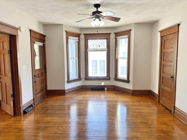 226 Griffing Ave in Woodstock, IL - Building Photo - Building Photo