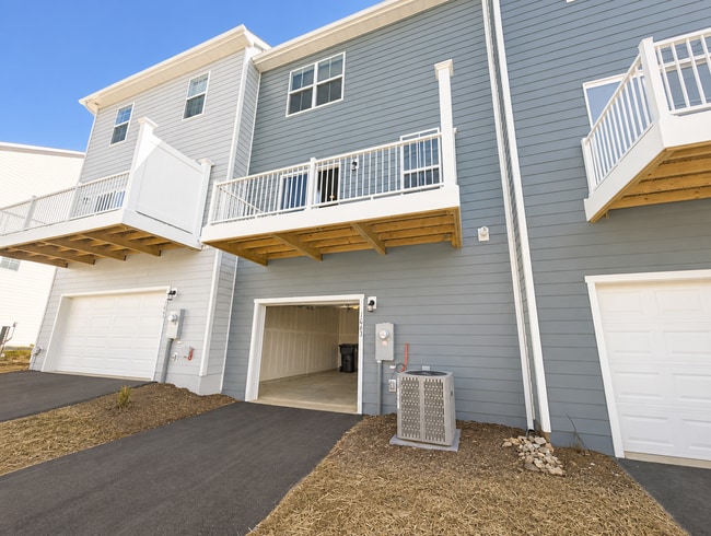 1063 Balsam Ln in Blacksburg, VA - Building Photo - Building Photo