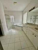 185 Catania Way in Royal Palm Beach, FL - Foto de edificio - Building Photo