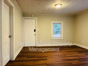 2554 Hemphill St in Charlotte, NC - Building Photo - Building Photo