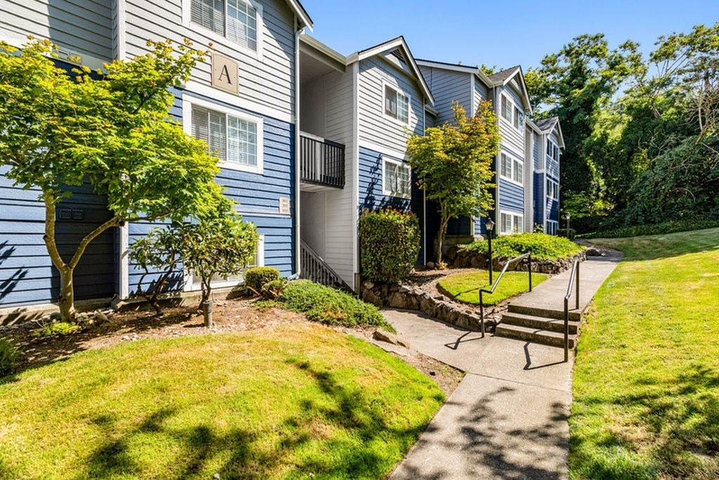 Avana Chestnut Hills in Puyallup, WA - Foto de edificio