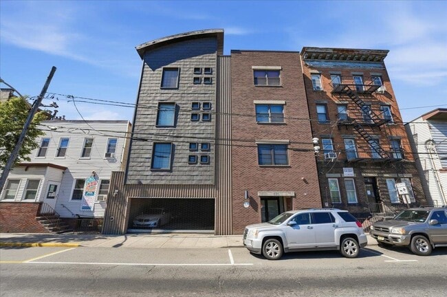 property at 515 30th St