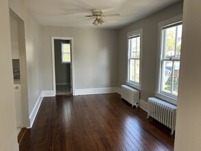 411 S Kent St in Winchester, VA - Foto de edificio - Building Photo