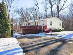 241 Cluster Ave in Akron, OH - Building Photo - Building Photo