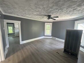 2048 W 95th St in Cleveland, OH - Building Photo - Building Photo