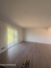 117 Greymoor Rd in Howell, NJ - Building Photo - Building Photo
