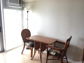 445 Seaside Ave in Honolulu, HI - Building Photo - Building Photo