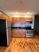 26 Portland St in Worcester, MA - Building Photo