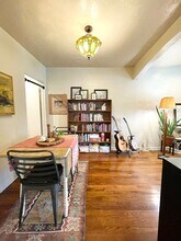 209-211 N Tennant St in Dallas, TX - Building Photo - Building Photo