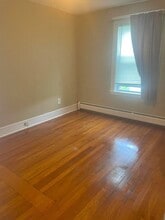108 N Central Ave, Unit 110 in Quincy, MA - Foto de edificio - Building Photo