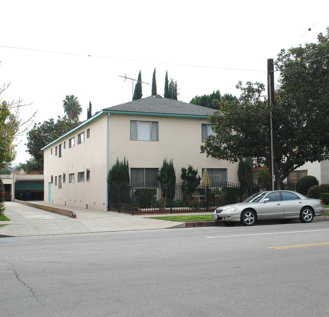 12222 Magnolia Blvd in Valley Village, CA - Building Photo - Building Photo