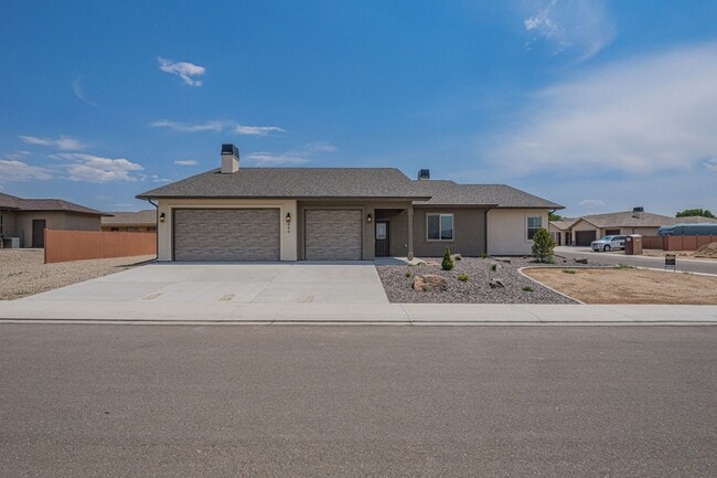 846 Fire Quartz Ln in Grand Junction, CO - Building Photo - Building Photo