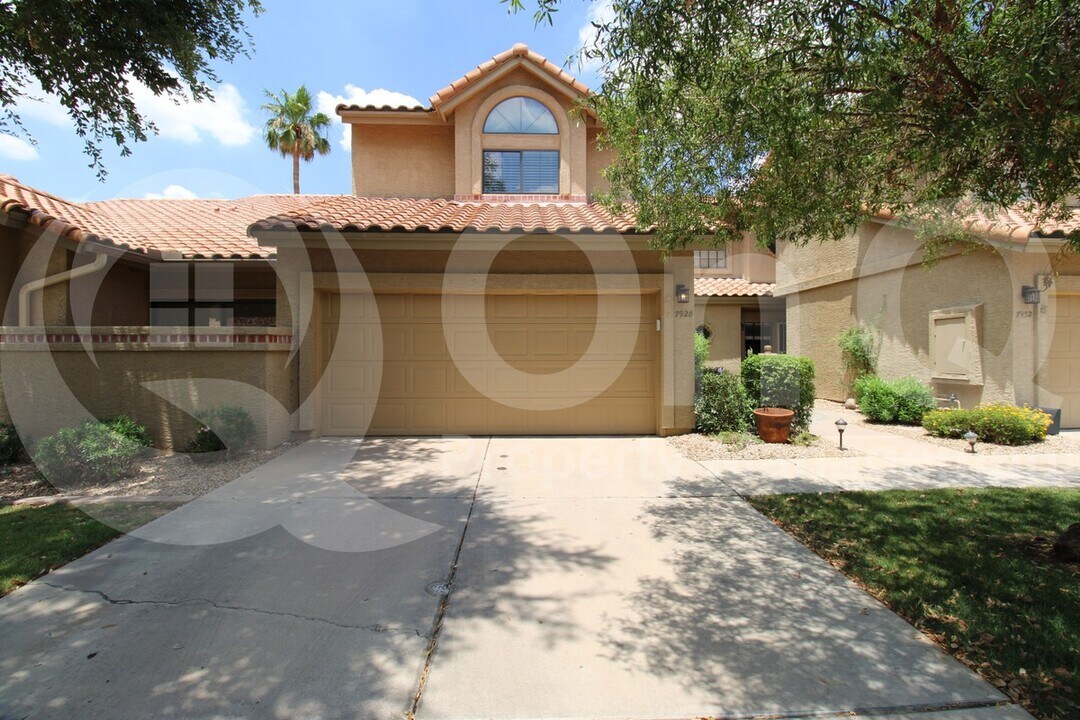 7928 E Pepper Tree Ln in Scottsdale, AZ - Building Photo