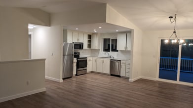 12518 47th Dr SE in Everett, WA - Building Photo - Building Photo