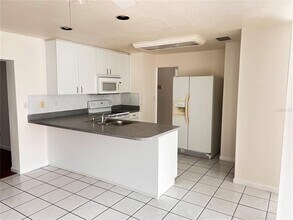 3655 Dellefield St in New Port Richey, FL - Building Photo - Building Photo