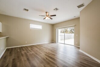 12756 Sophiamarie Loop in Orlando, FL - Building Photo - Building Photo