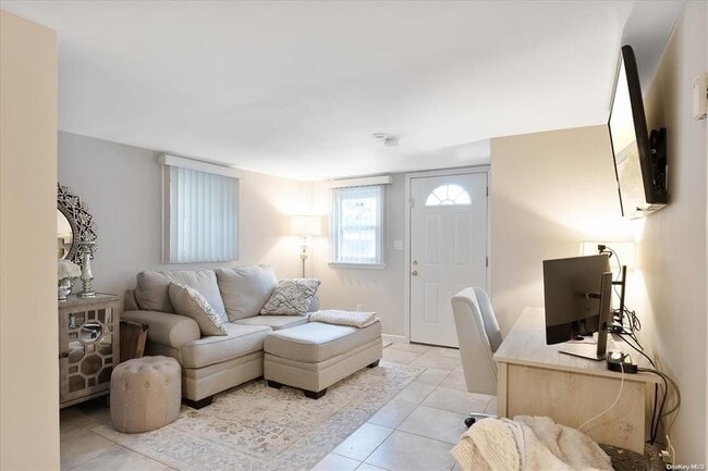 306 Sound Beach Blvd in Sound Beach, NY - Building Photo - Building Photo