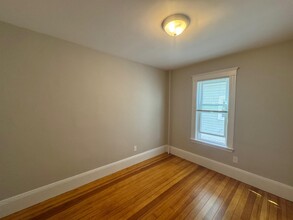 9 Belmont Sq, Unit 2 in Somerville, MA - Building Photo - Building Photo