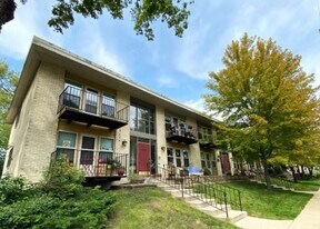 Jenifer Place in Madison, WI - Building Photo