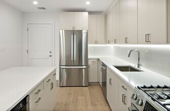 256 Dorchester St, Unit 408 in Boston, MA - Building Photo - Building Photo