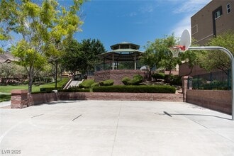 10630 Gibbous Moon Dr in Las Vegas, NV - Building Photo - Building Photo