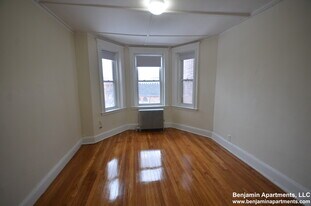1175 Boylston St, Unit 46 in Boston, MA - Building Photo