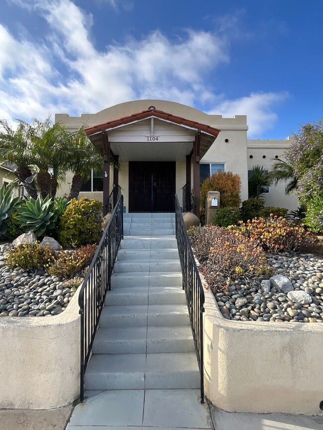1104 Bush St in San Diego, CA - Building Photo - Building Photo
