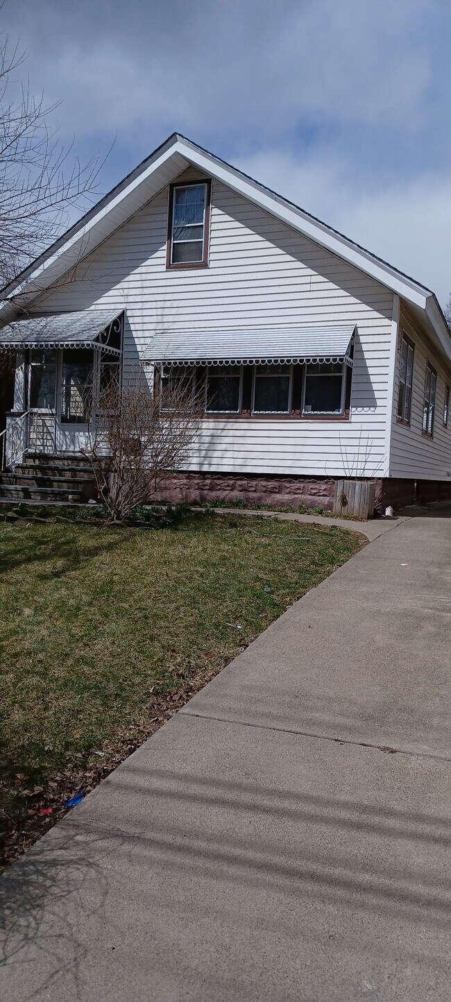 69 Floral Ave Rentals in Johnson City, NY