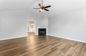 140 Camillabrook Ct in Kernersville, NC - Building Photo - Building Photo