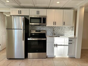 18 Cold Spring Rd in Stamford, CT - Building Photo - Building Photo
