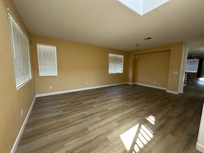 88 W 7th St in Pittsburg, CA - Building Photo - Building Photo