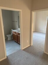 435 Hillary Cir, Unit B in Johnson Creek, WI - Building Photo - Building Photo