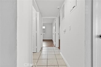 5915 Woodman Ave in Los Angeles, CA - Building Photo - Building Photo