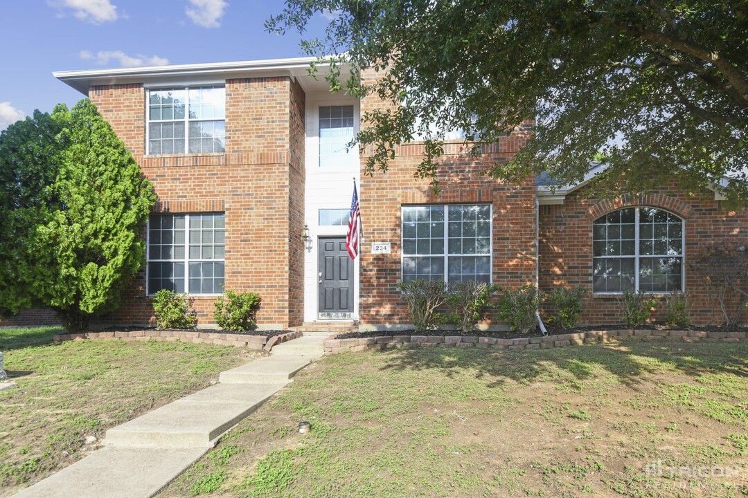 234 Balsam Grove Ln in Desoto, TX - Foto de edificio