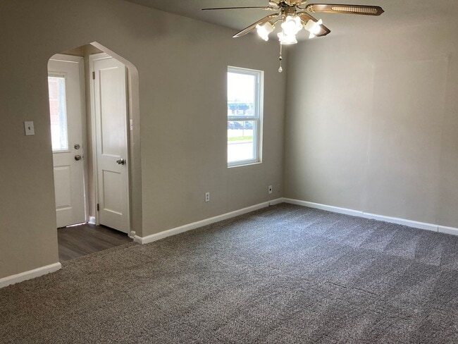 130 E 29th Ct in Des Moines, IA - Building Photo - Building Photo