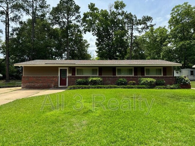 property at 750 Marquette Dr