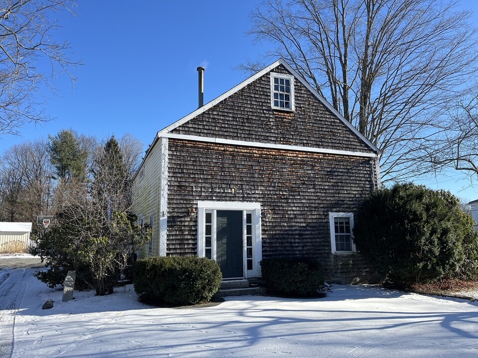 72 Main St in Westford, MA - Building Photo