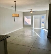 8136 E 34th Ct S in Wichita, KS - Building Photo - Building Photo