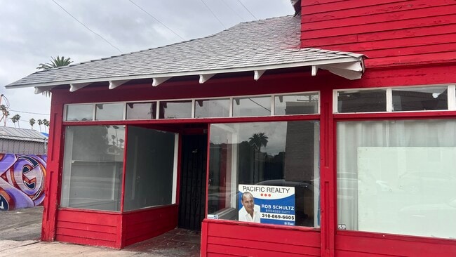 1911 W 48th St in Los Angeles, CA - Foto de edificio - Building Photo