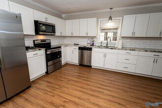 2215 Fairfax St NE in Huntsville, AL - Building Photo - Building Photo