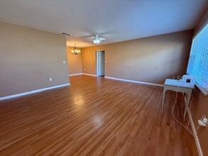 101 S Montgomery Ave in DeLand, FL - Building Photo - Building Photo