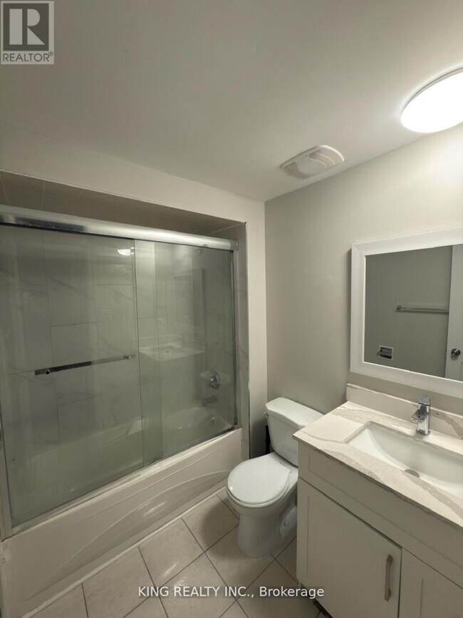 7 Clydesdale Cir in Brampton, ON - Building Photo - Building Photo