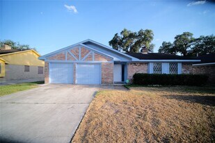 12327 Bexley Dr in Houston, TX - Building Photo