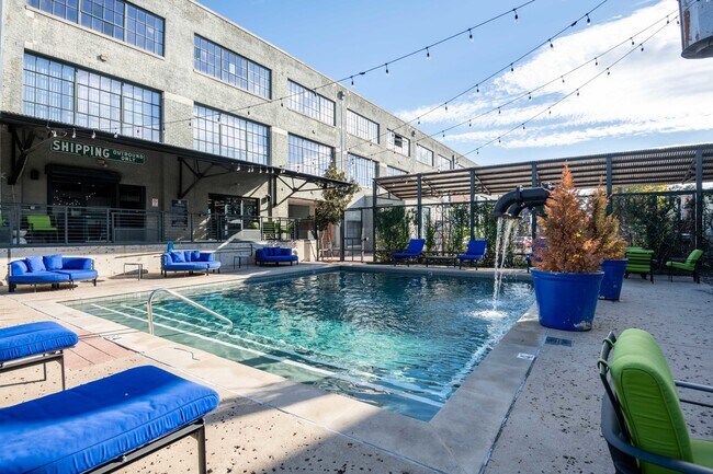 Mitchell Lofts in Dallas, TX - Foto de edificio - Building Photo