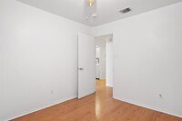 6922 Vialinda Dr photo'