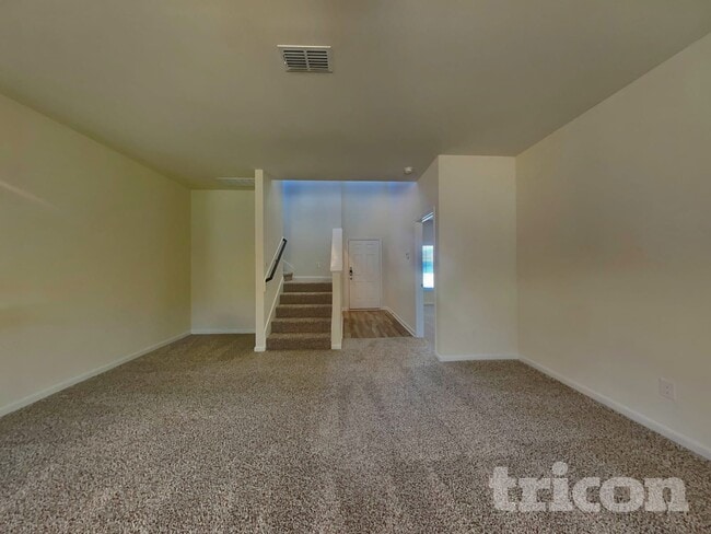 1917 Belmont Dr in Seagoville, TX - Foto de edificio - Building Photo