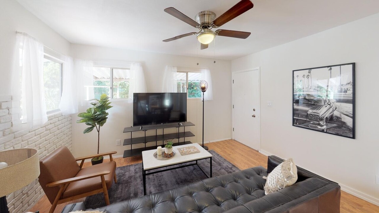 4312 Manzanita Dr in San Diego, CA - Building Photo