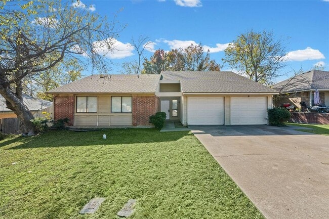 property at 2313 Paul Revere St