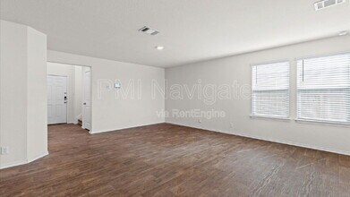 6819 Rondo Measure in San Antonio, TX - Building Photo - Building Photo